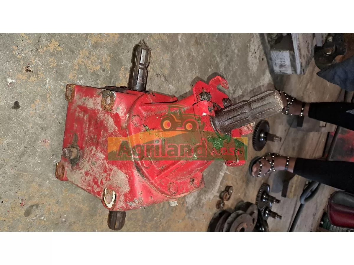 BOITIER DE RENVOI D ANGLE CAT NOVA 310T LP : 786