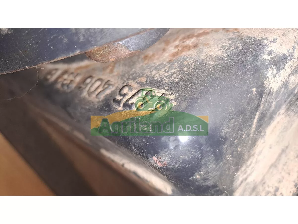 CARTER PIVOT DROIT AGROTRON 150 LP : 1243