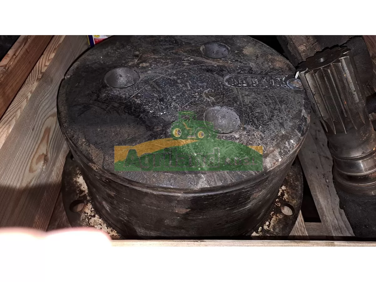 REDUCTEUR AVANT 930 AVEC SATELLITE, COURONNE ET PORTE SATELLITE LP : 1805