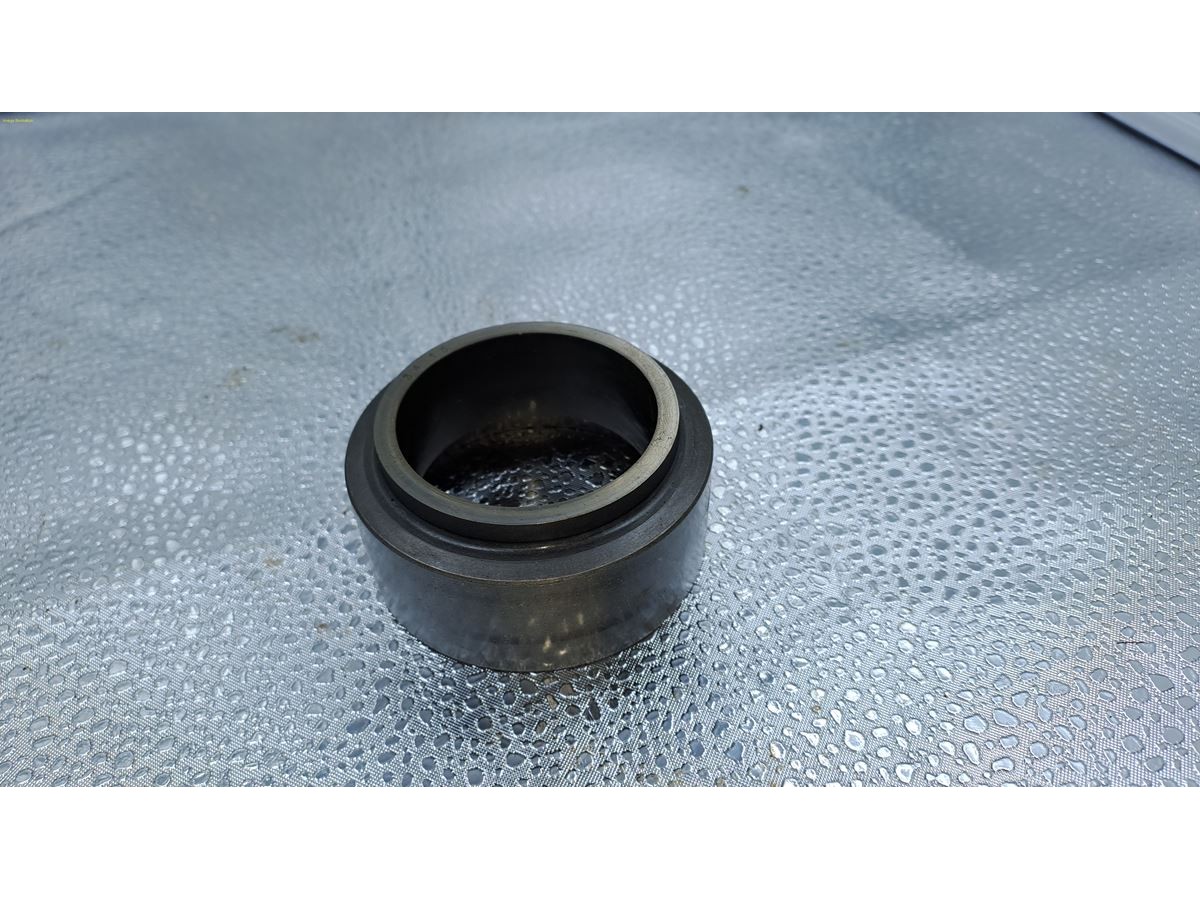 ENTRETOISE PORTE DENT KUHN  LP : 1572