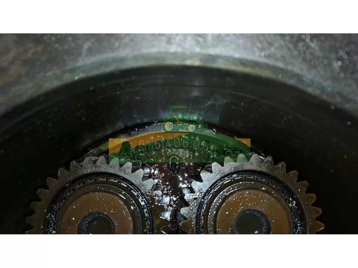 REDUCTEUR AVANT JD 6810 OCCASION 4 SATELLITES + COURONNE+ PORTE SATELLITE + DEMI ARBRE. LP : 1118