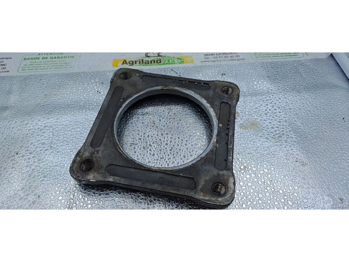 PALIER INTERIEUR INFERIEUR FILETE LATERAL ET CENTRAL LP : 1765