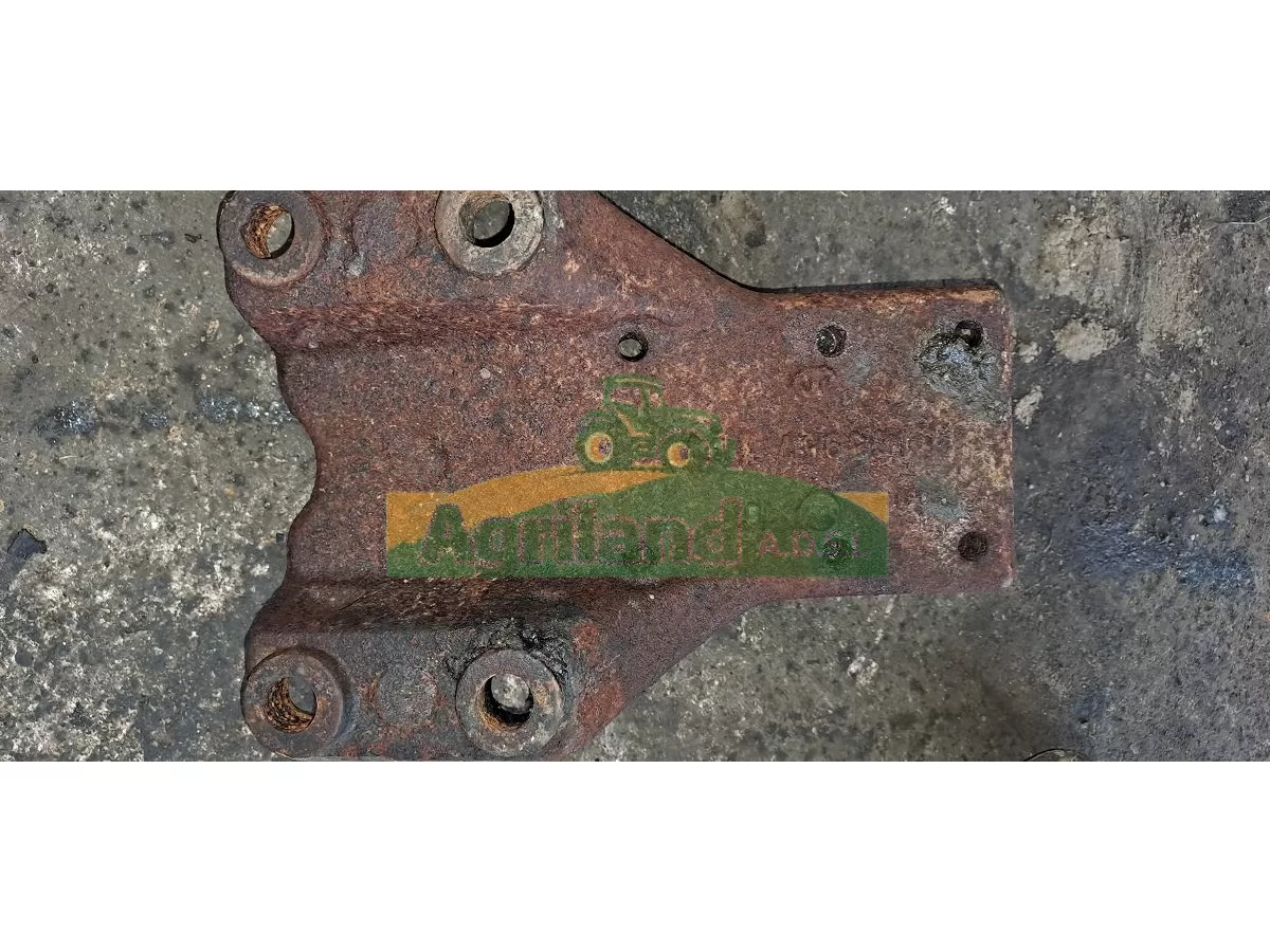 SOCLES SUPPORT D'AILES AVANT  LP : 1854