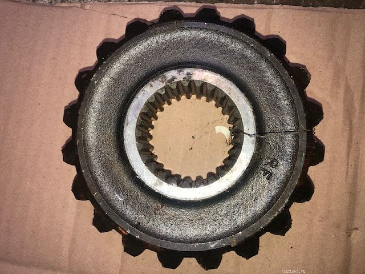 PIGNON DU COUPLE CONIQUE Z20 Z24 LP : 1233