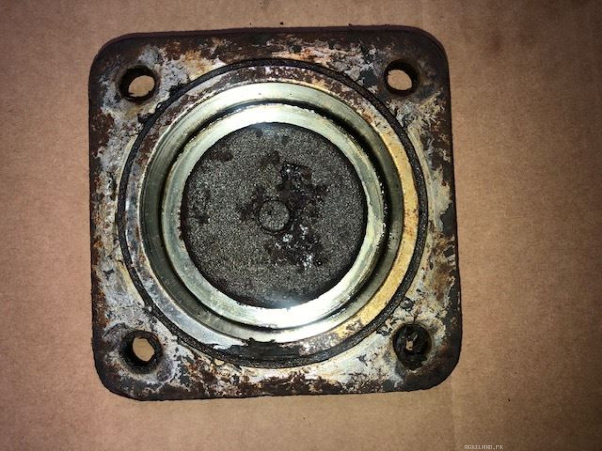 COUVERCLE DE PALIER SUPERIEUR  LP : 573