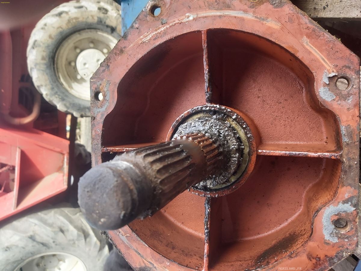 BOITIER RABEWERK AVEC ENTREE 1"3/4 ET SORTIE AR 1"3/8 LP : 897