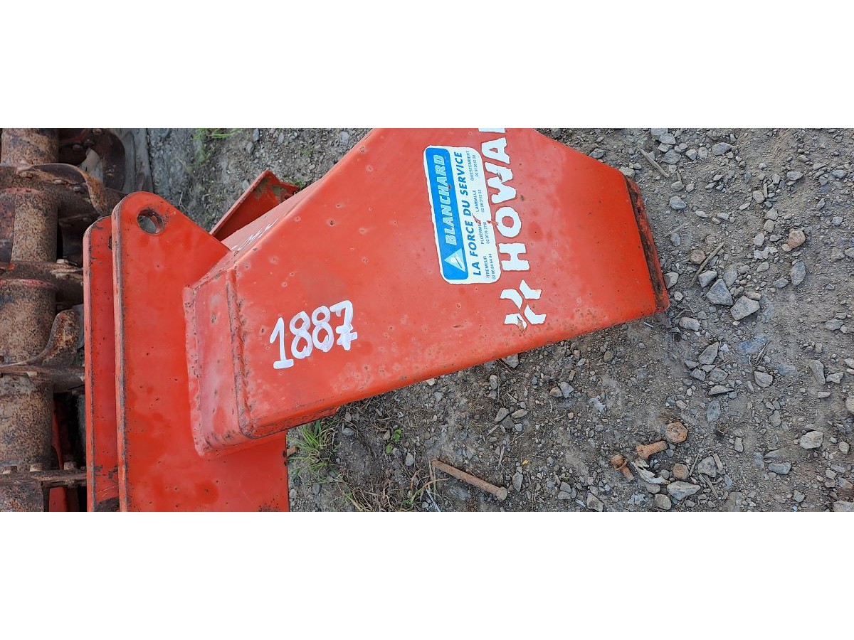 TETE TRIANGULAIRE ATTELAGE LP : 1887