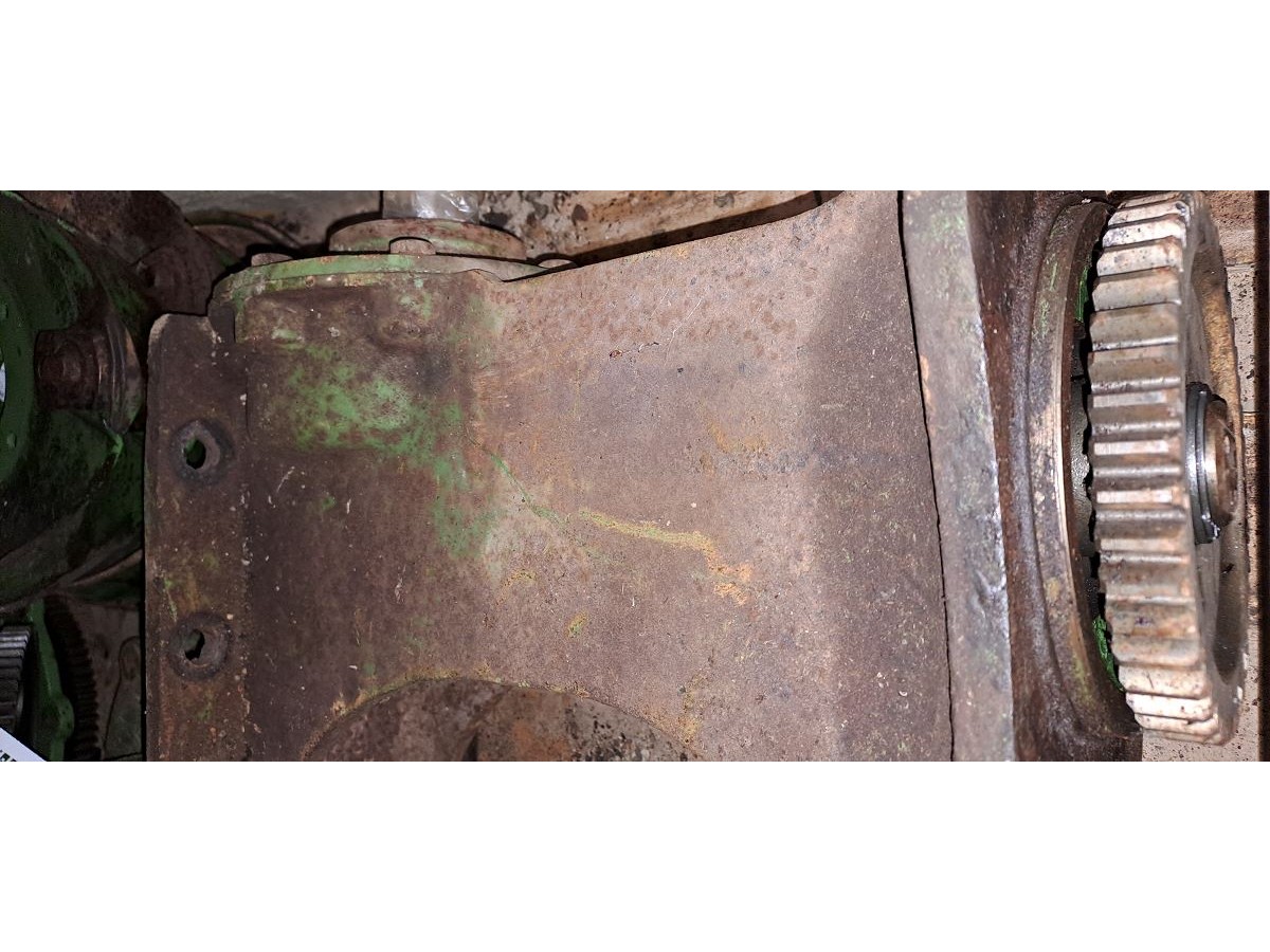 BOITIER COMPLET D ENTRAINEMENT DU LAMIER LP : 98