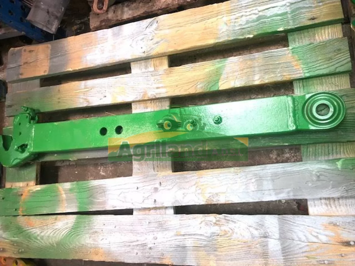 BARRE DE TRACTION DROITE  LP : 1747