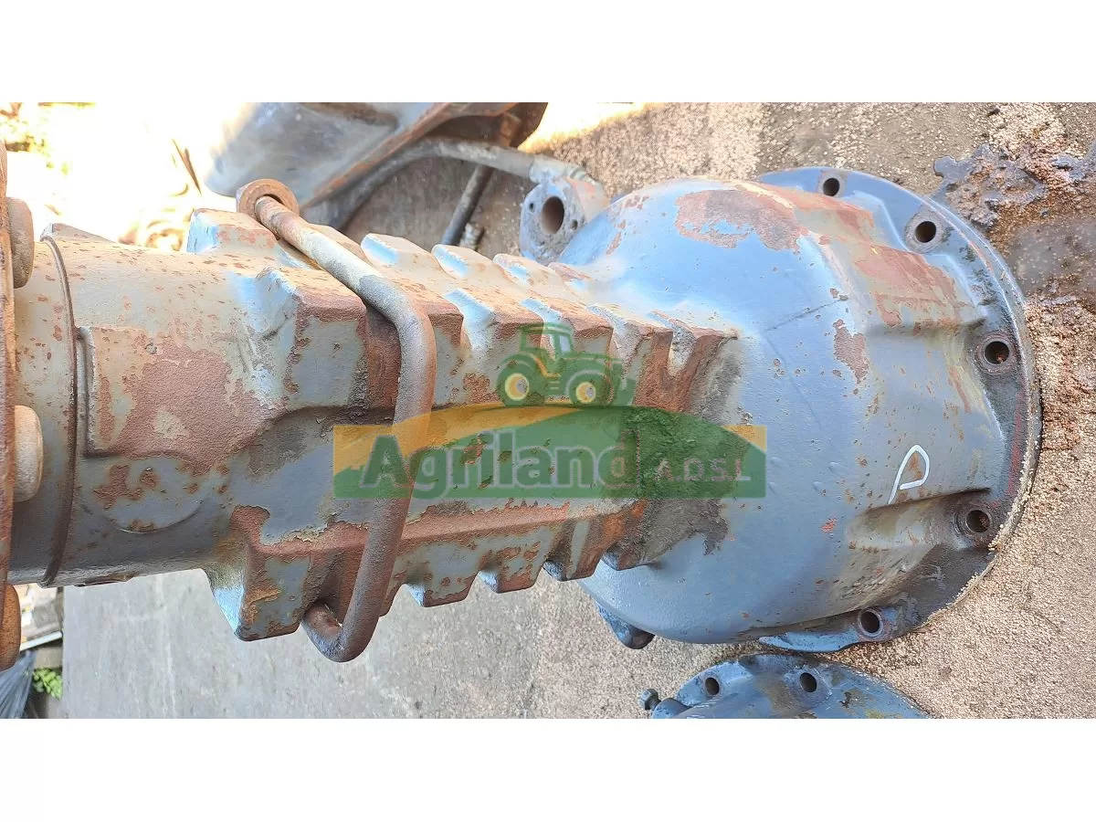 TROMPETTE ARRIERE DROITE AVEC ARBRE DE ROUE REDUCTEUR ET DEMI ARBRE