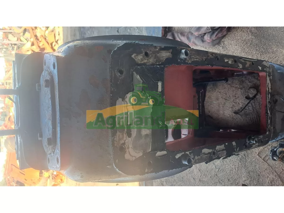 CARTER DE DIFFERENTIEL ET PTO ARRIERE