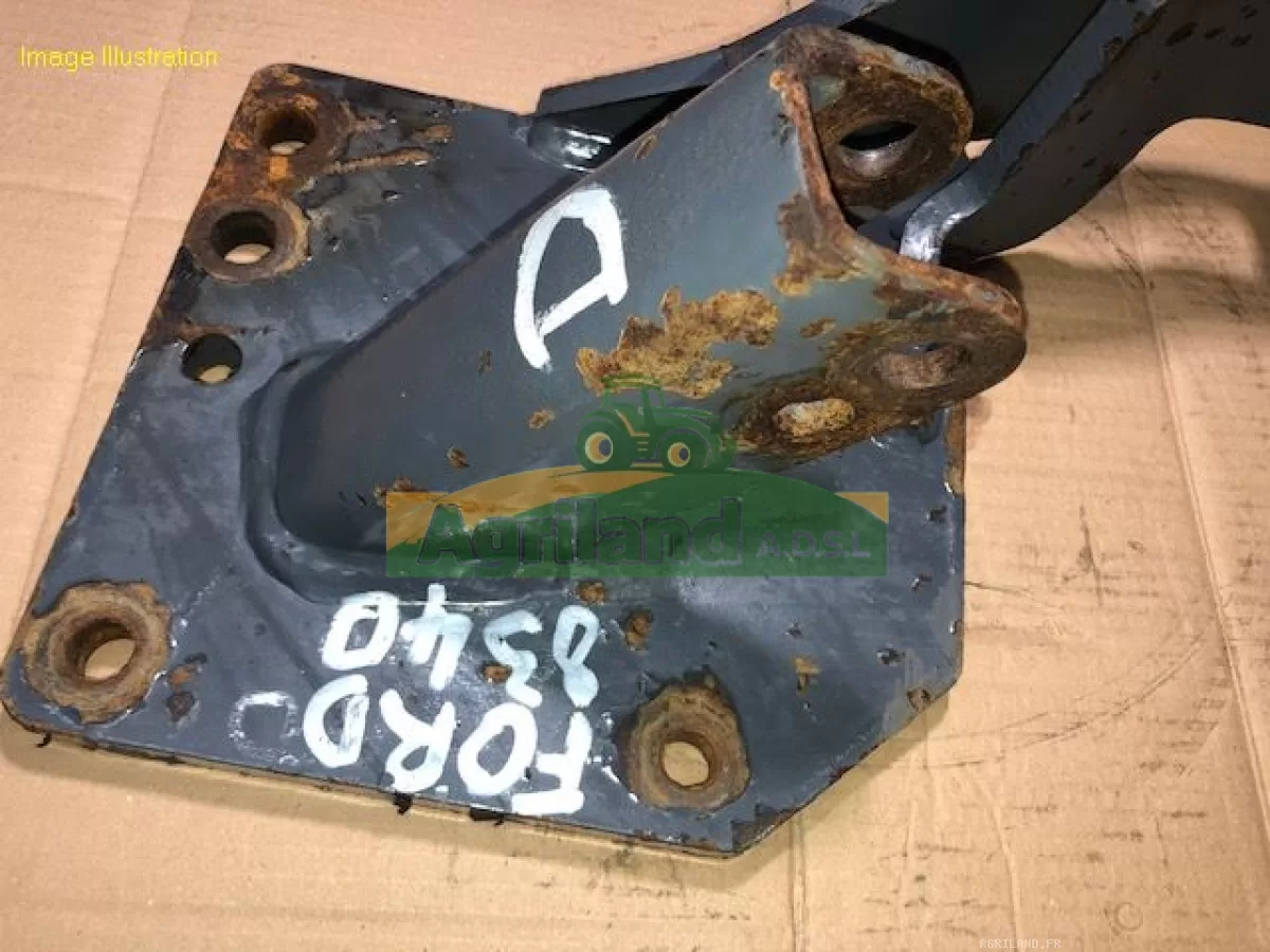 BRACKET DE RELEVAGE ARR DROIT