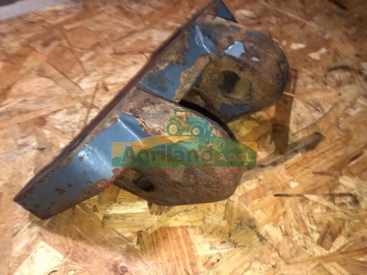 TROISIEME POINT DE RELEVAGE ARRIRE 