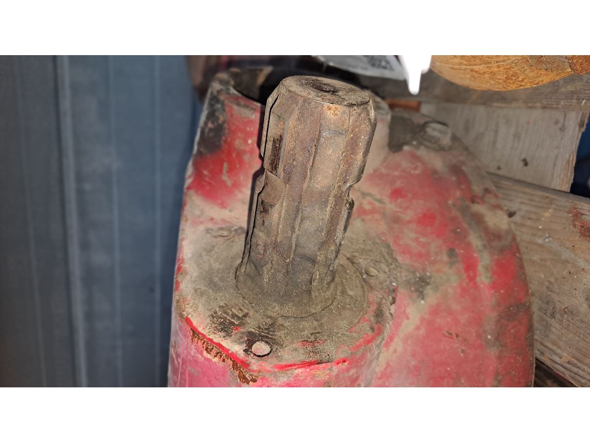 ARBRE MENANT 1"3/4 Z6 ET SORTIE 1"3/8 Z6