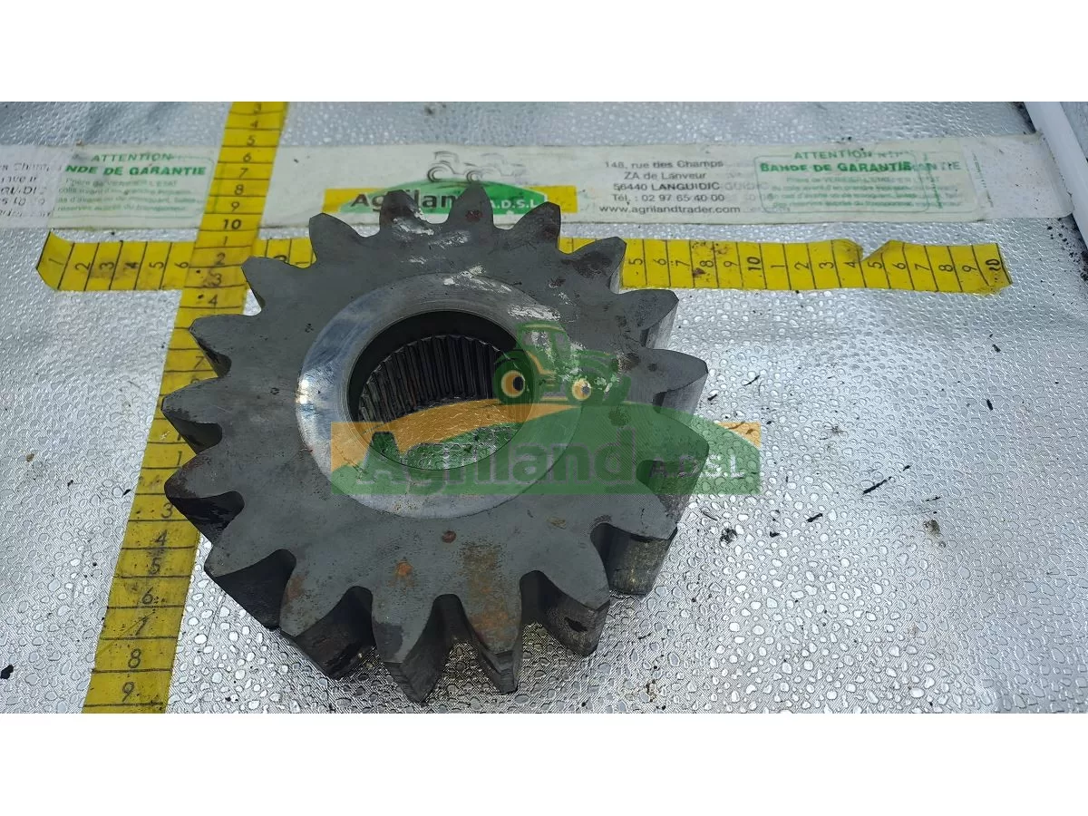 PIGNON SUP LATERAL Z18