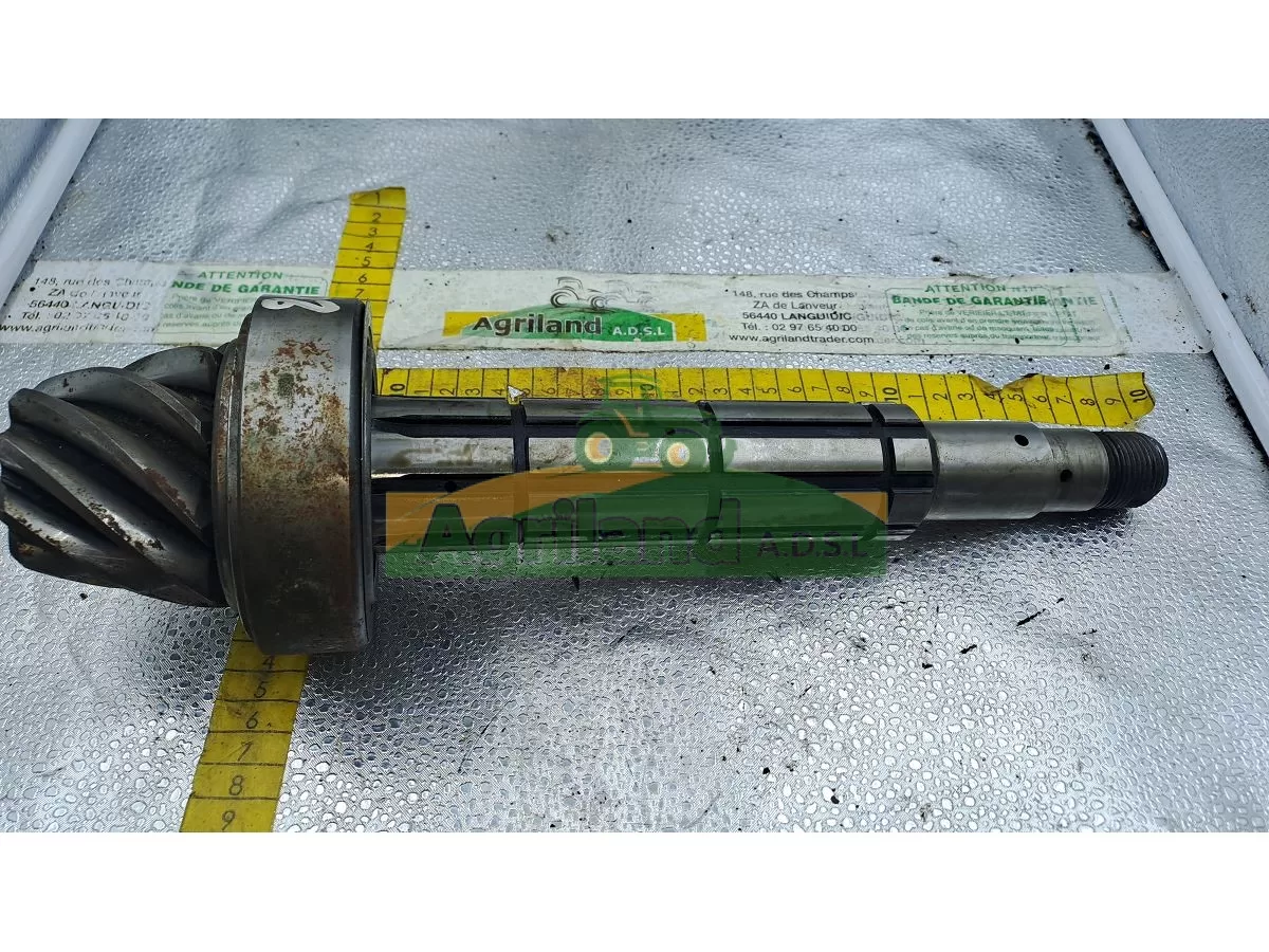 COUPLE CONIQUE PONT ARRIERE Z9/46 (ARBRE AVEC PIGNONS MONTE)