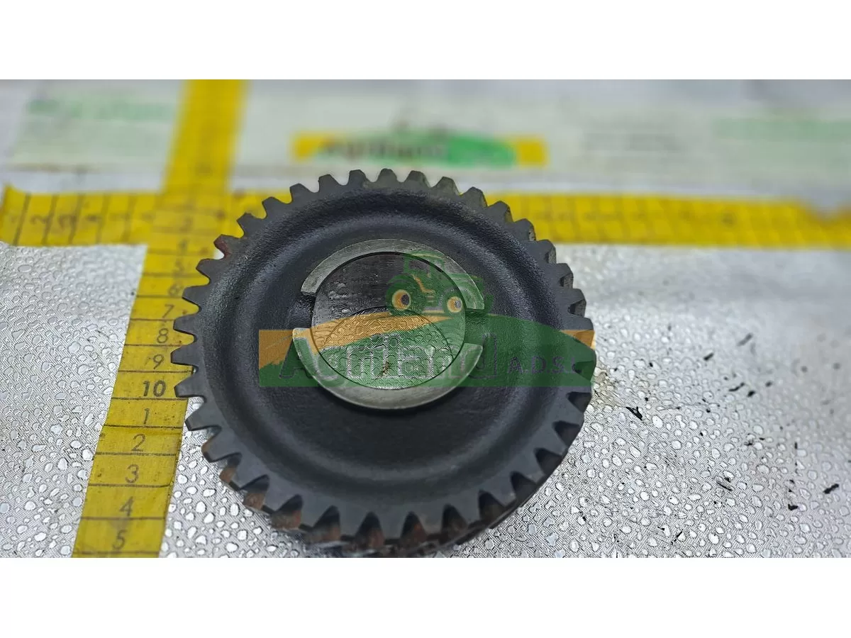 COUPLE CONIQUE PONT ARRIERE Z9/46 (ARBRE AVEC PIGNONS MONTE)