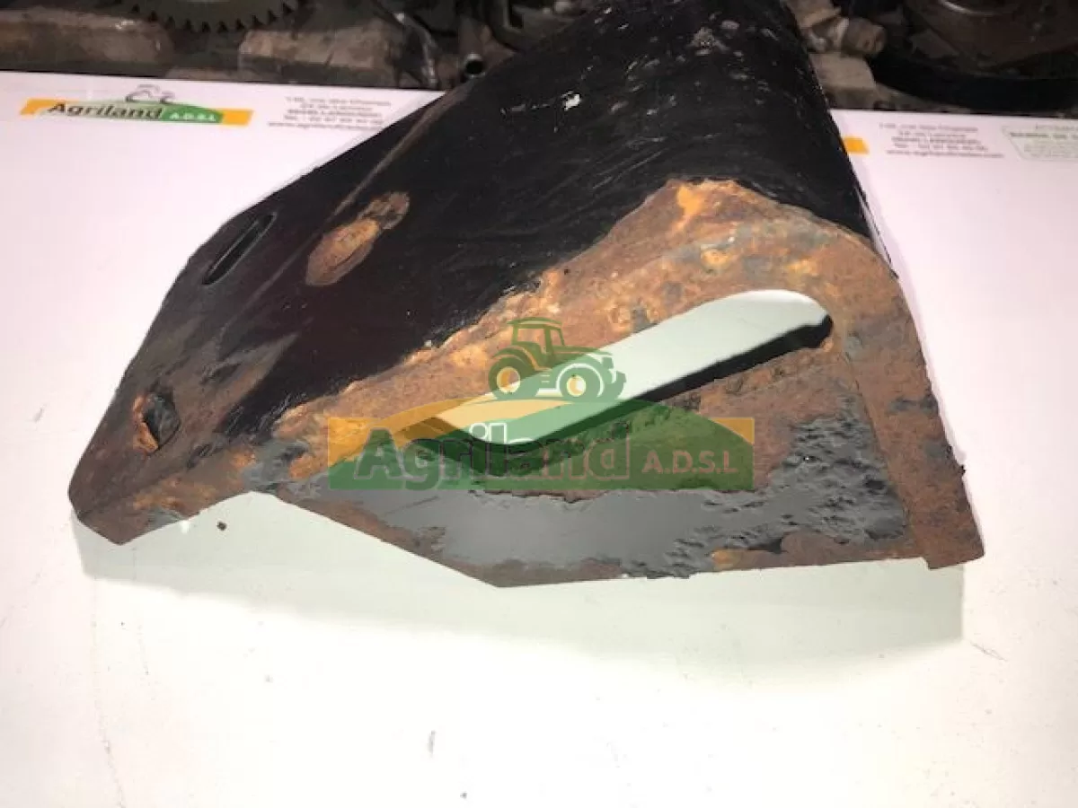 SUPPORT D'AILE AVANT