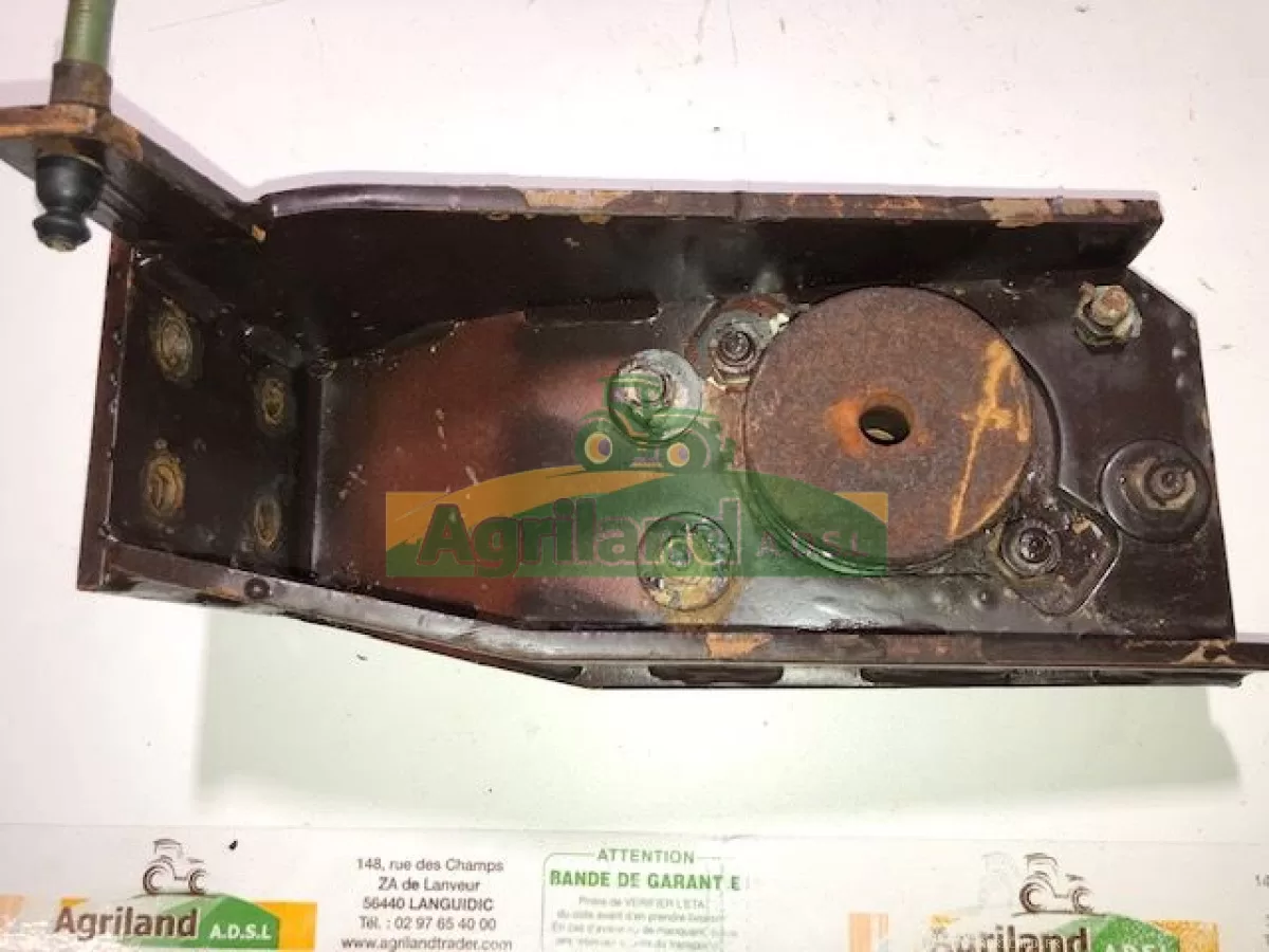 SUPPORT DE CABINE DROIT 