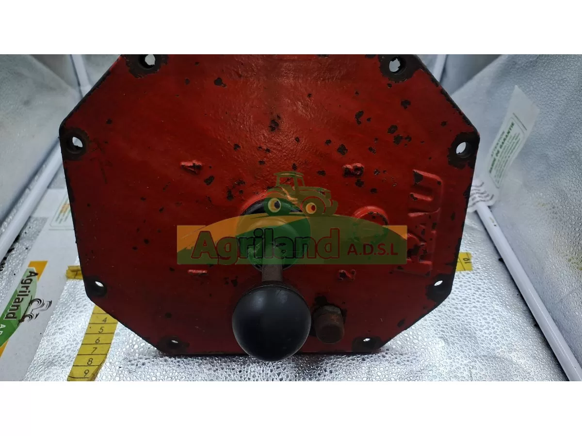 COUVERVCLE DE BOITIER ET FOURCHETTE DE COMMANDE