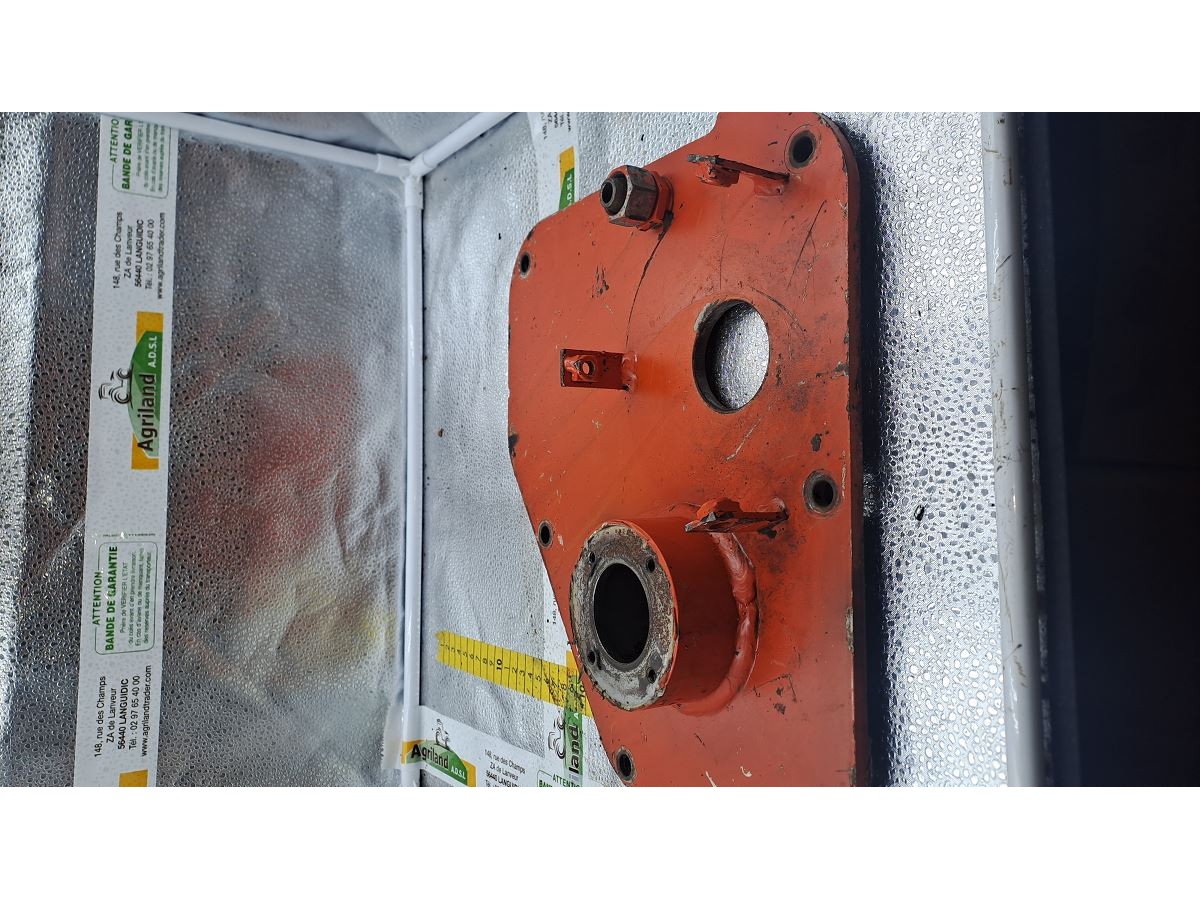 PLAQUE ARRIERE SUPPORT DE POMPE 