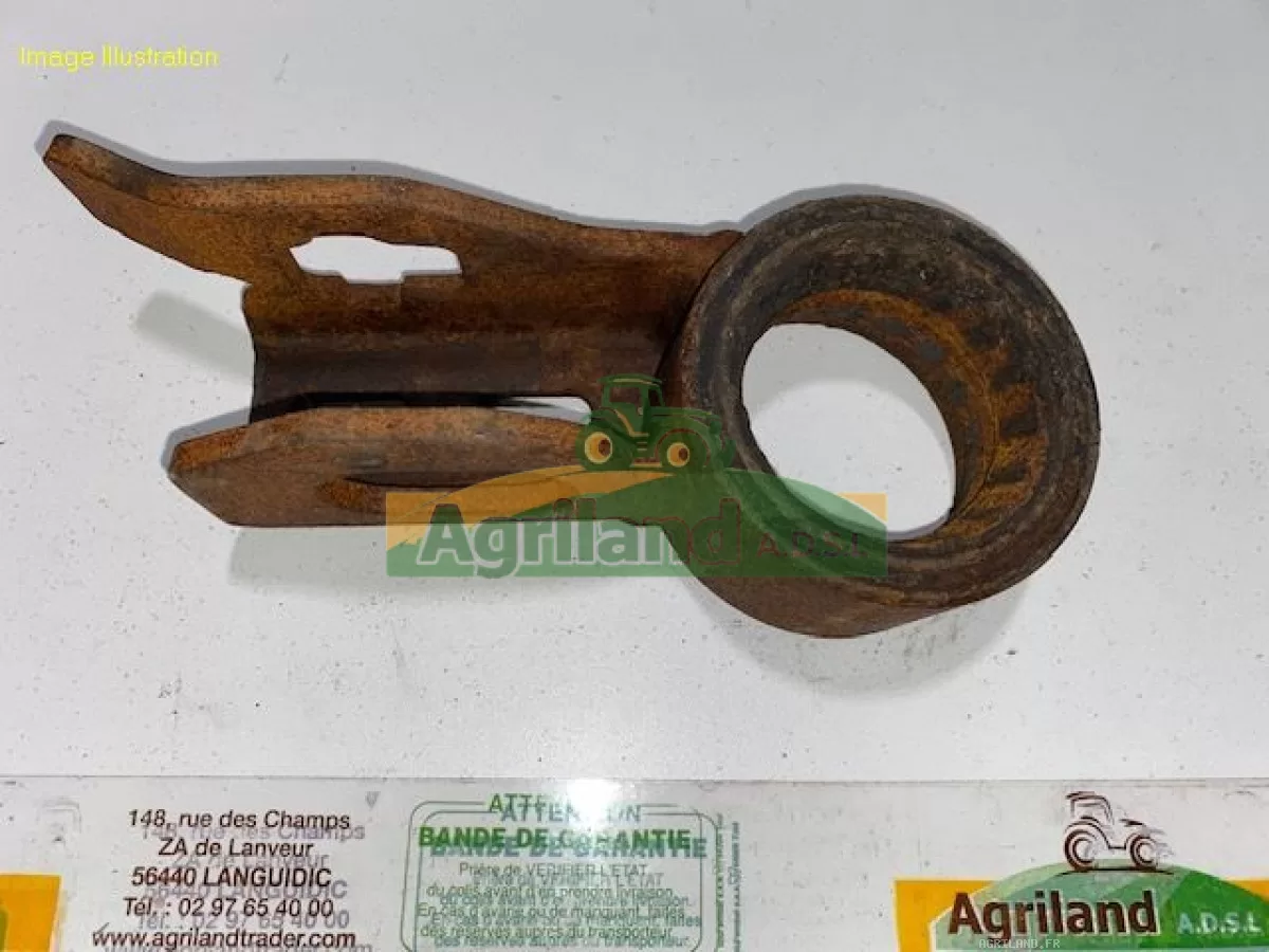 SUPPORT DE GARDE-BOUE GAUCHE 