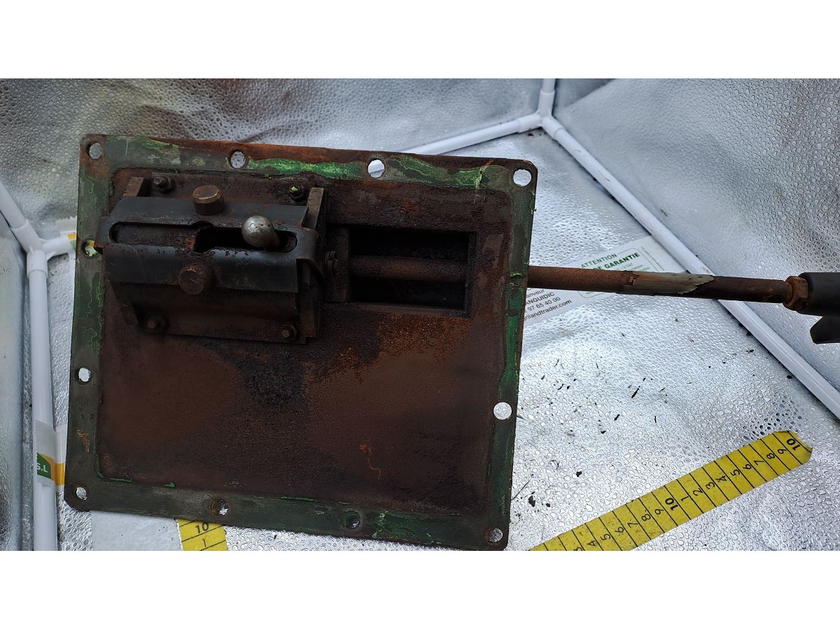 SUPPORT LEVIER DE VITESSE ET LEVIER DE VITESSE