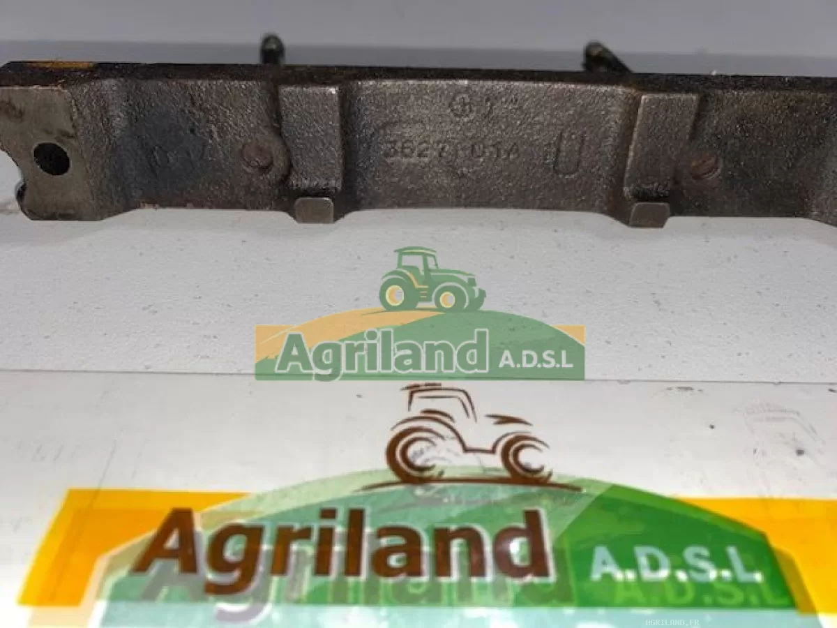 SUPPORT DE BLOC MOTEUR 