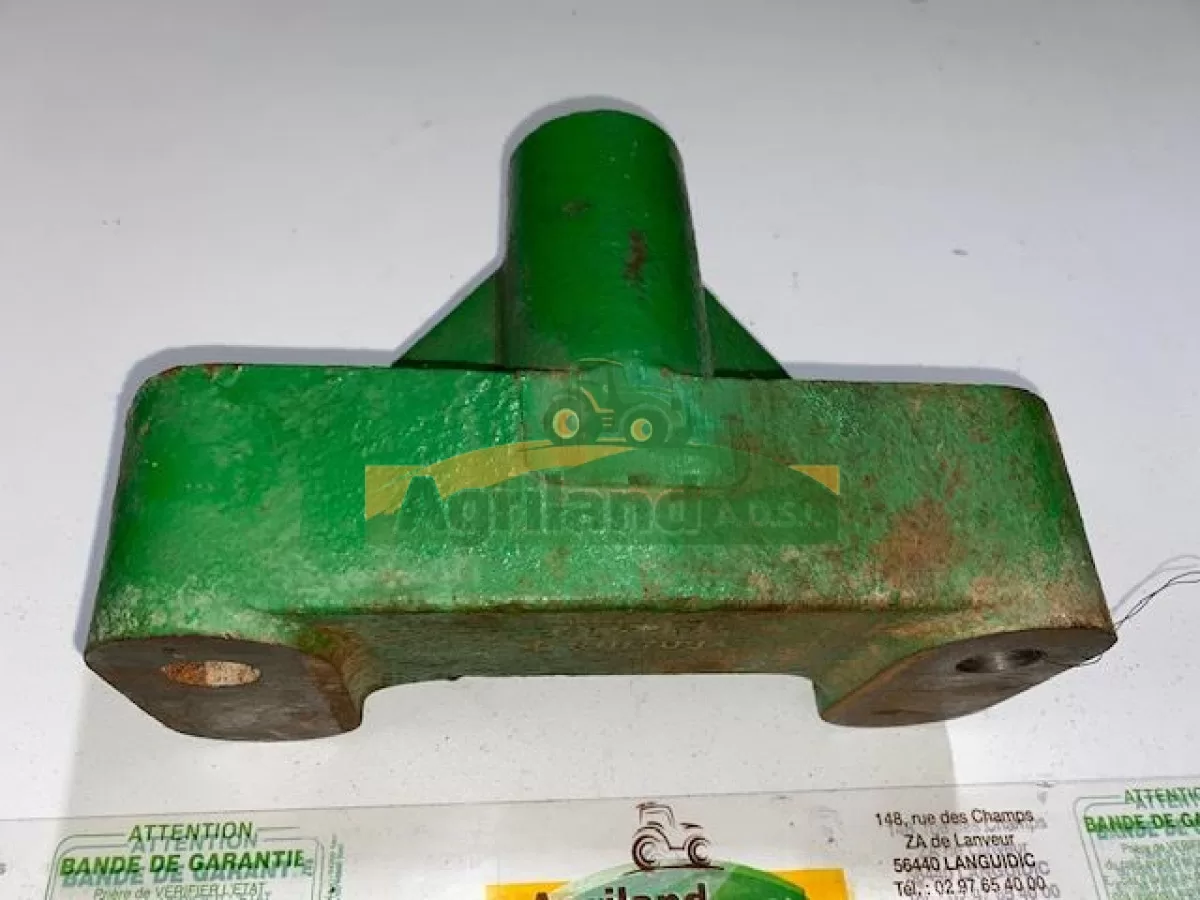 ENTRETOISE DE CABINE 