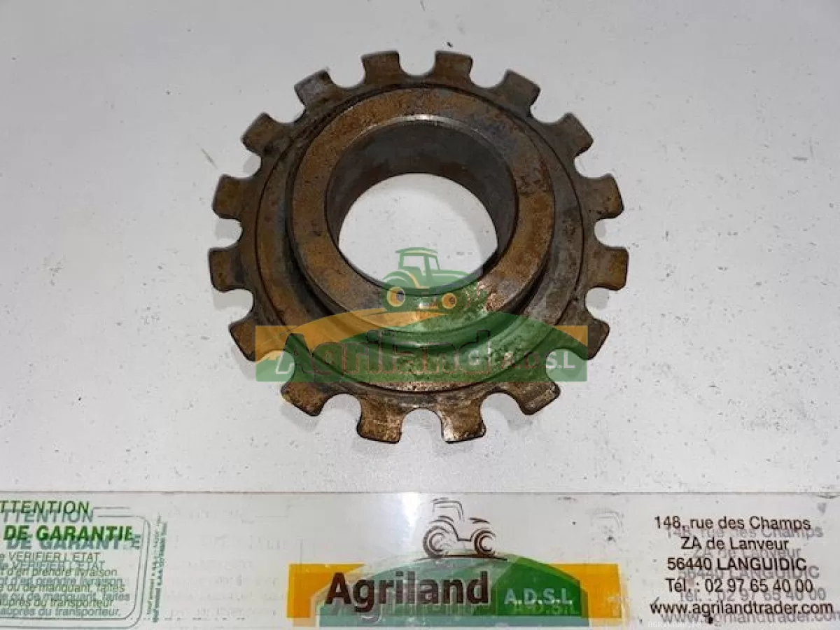 ECROU Z16 DE REDUCTEUR AVANT 