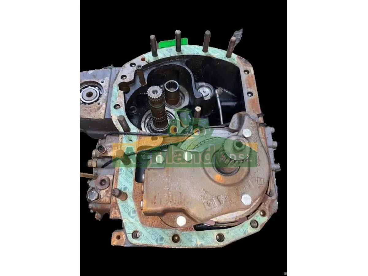 PIECE DE BOITE DE VITESSE 