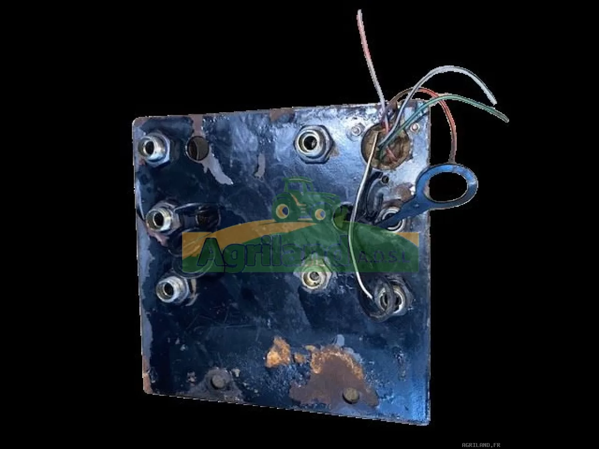 PLAQUE DE SORTIE DE DISTRIBUTEUR 