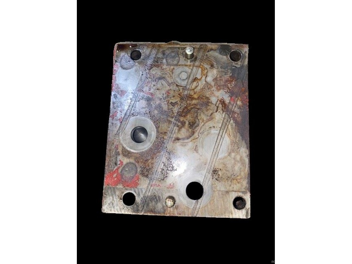 DISTRIBUTEUR HYDRAULIQUE 