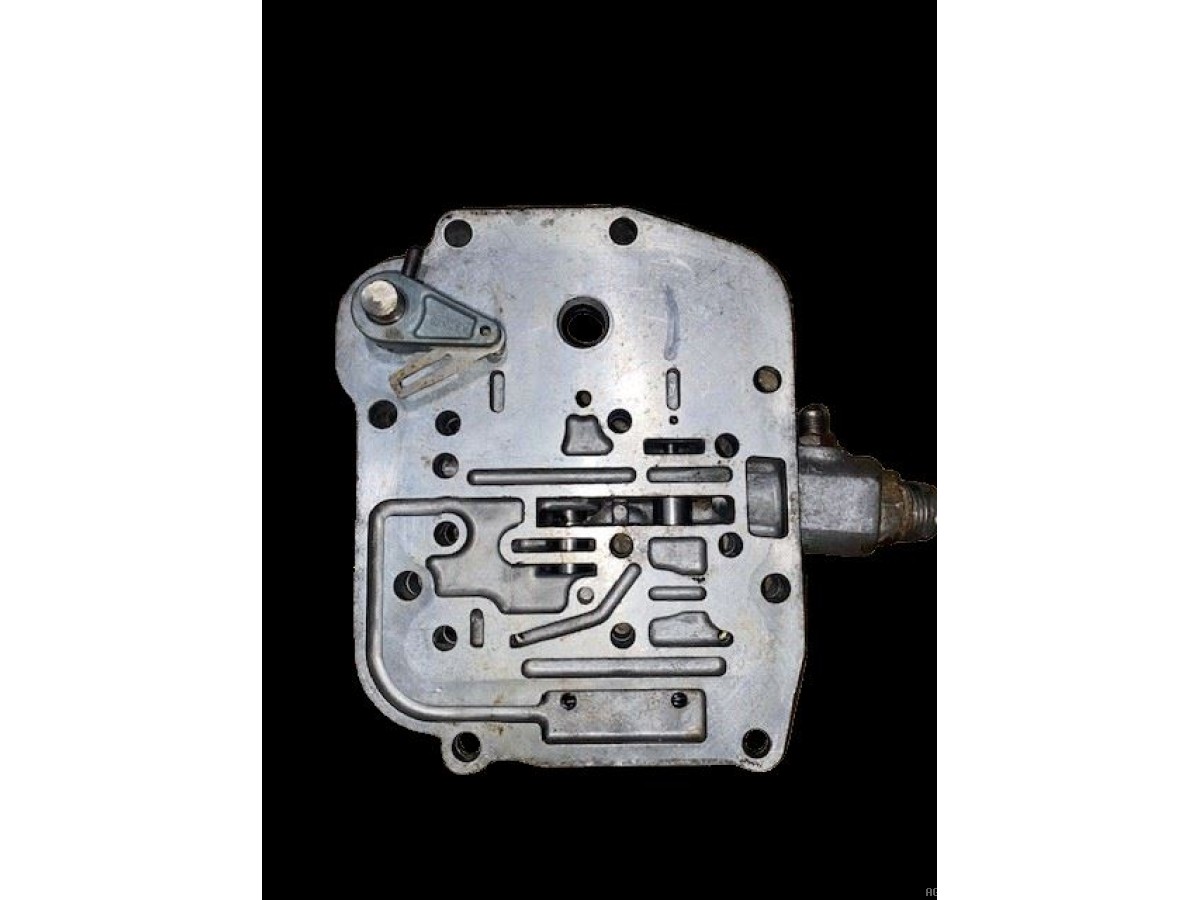 VALVE DE COMMANDE D'EMBRAYAGE 