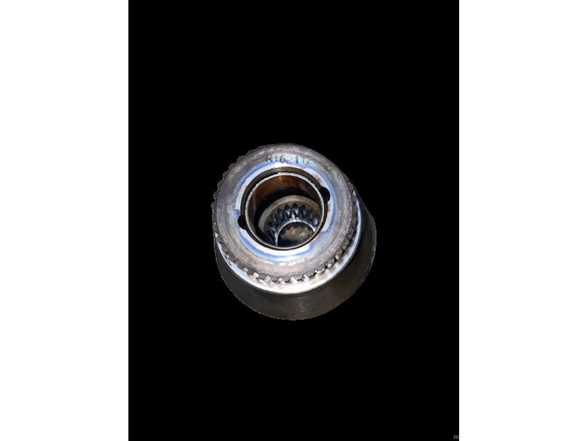 ARBRE DE SORTIE DE TRANSMISSION