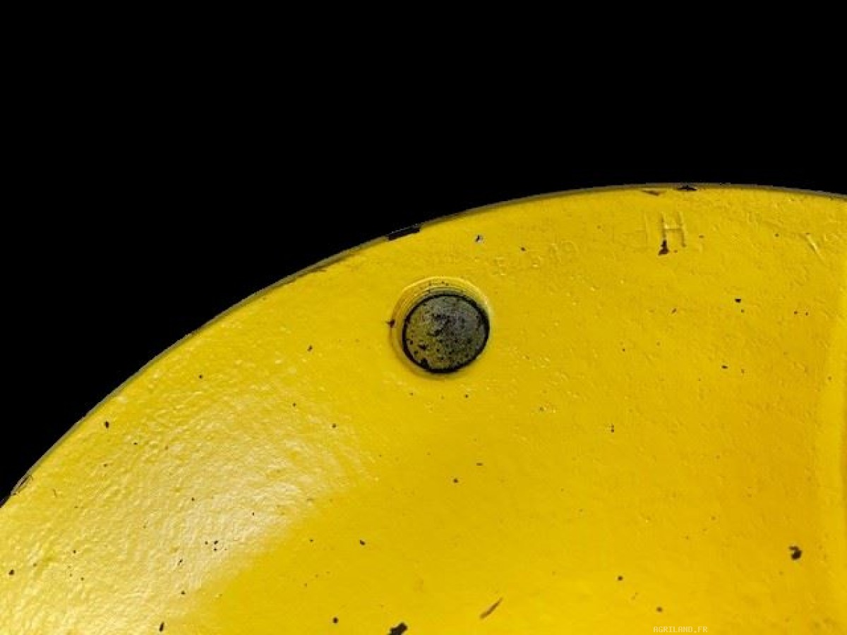 ARBRE DE ROUE ARRIERE 