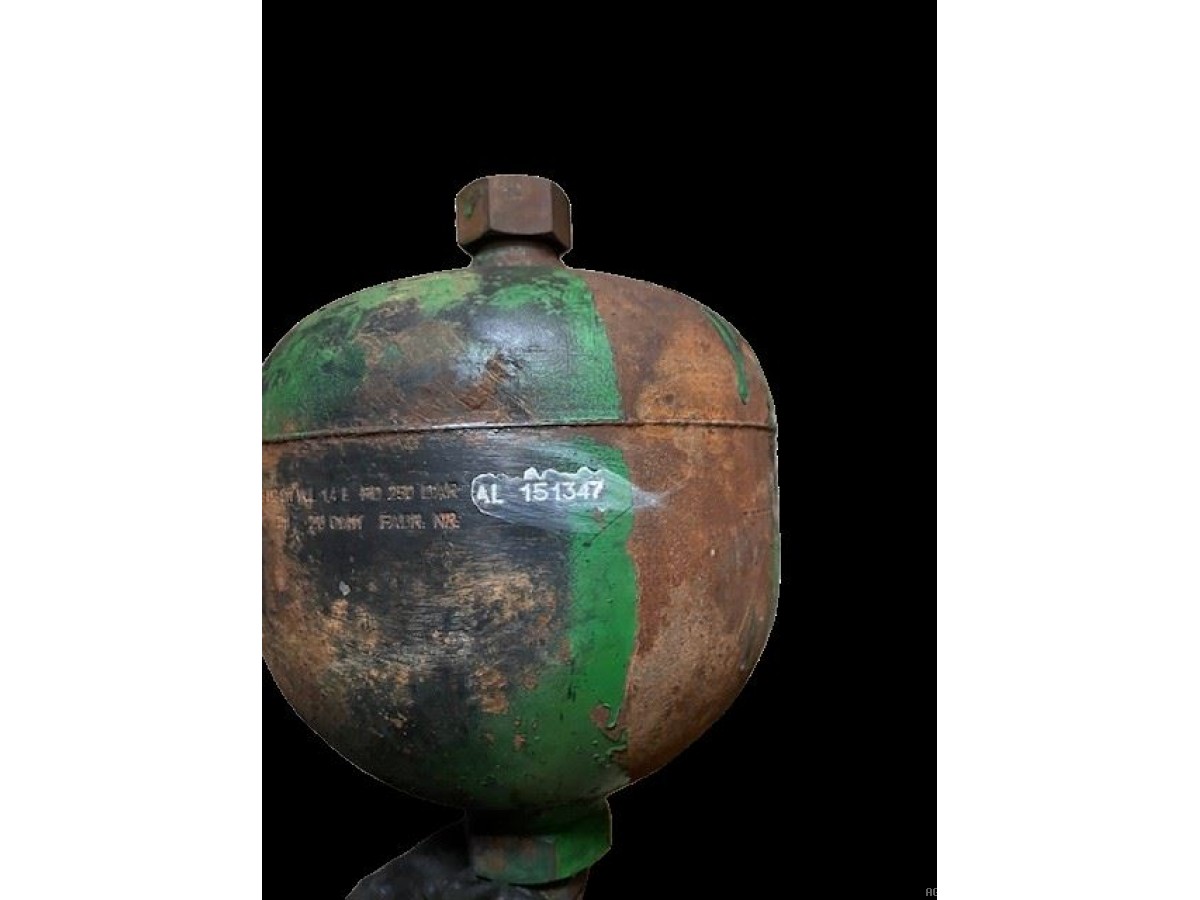 ACCUMULATEUR HYDRAULIQUE