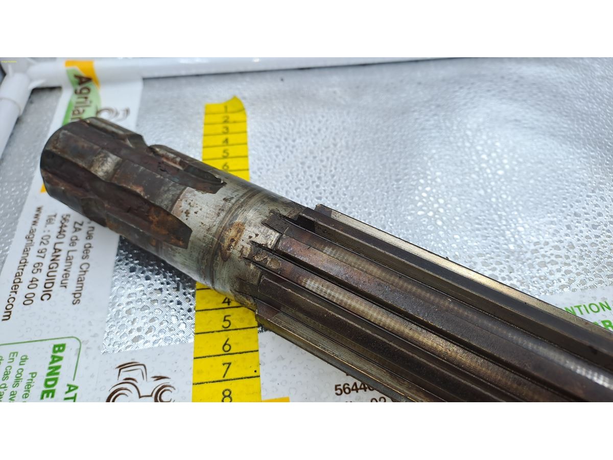 ARBRE MENANT 1"3/4 AVEC SORTIE PTO 1"3/8