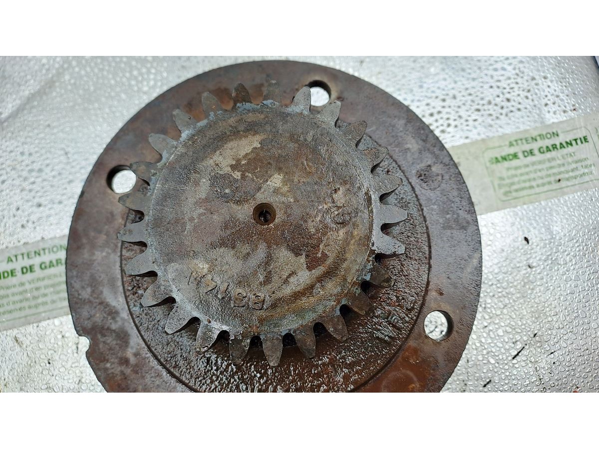 BOITIER DE ROULEMENT (PALIER) AVEC PIGNON Z15