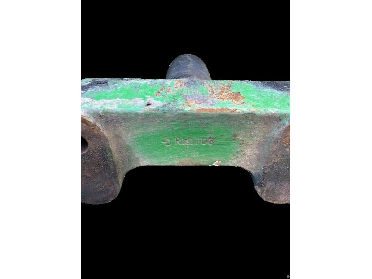 ENTRETOISE DE CABINE 