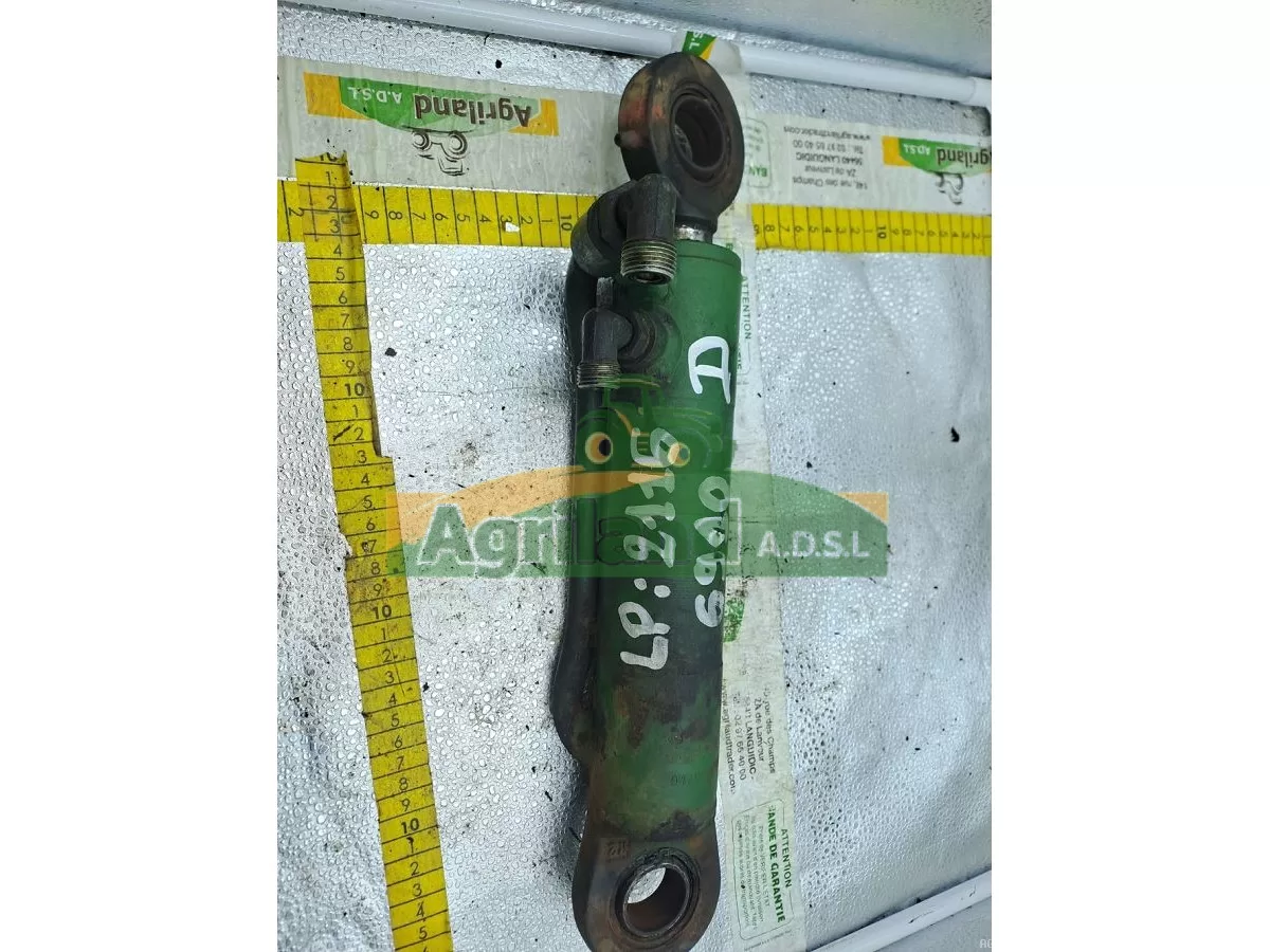 VERIN DE SUSPENSION PONT AVANT 