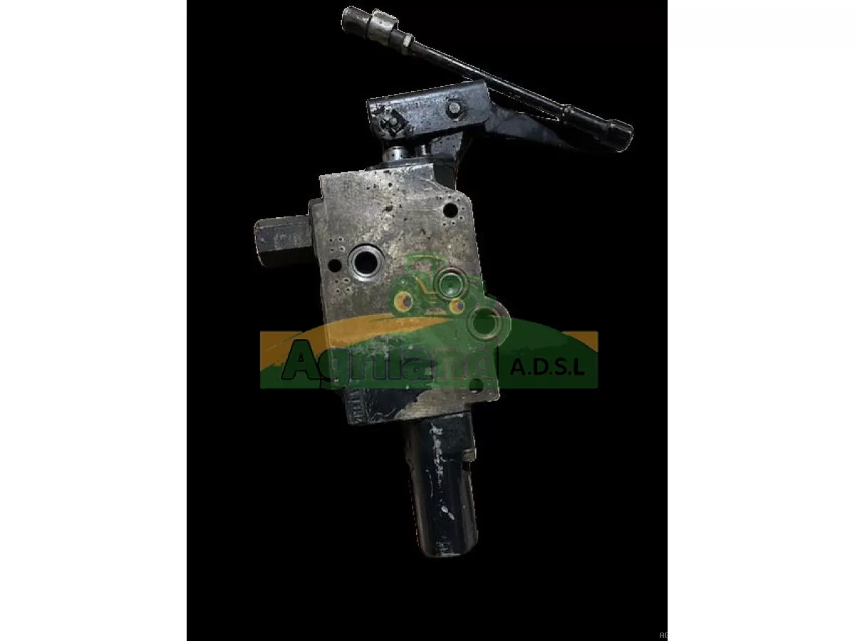 DISTRIBUTEUR HYD 05W08