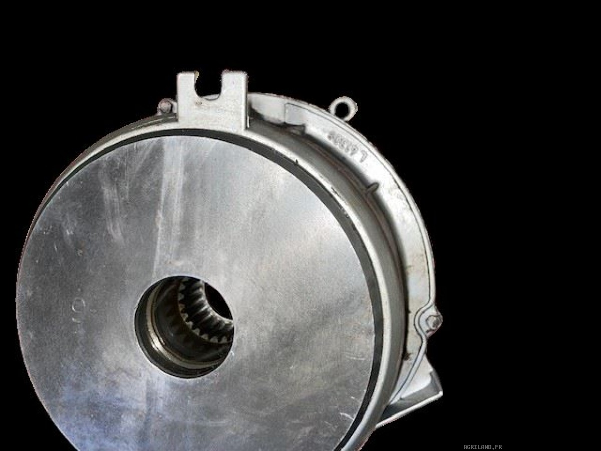 EMBRAYAGE DE PONT AVANT COMPLET (SANS ARBRE) AVEC PIGNON 