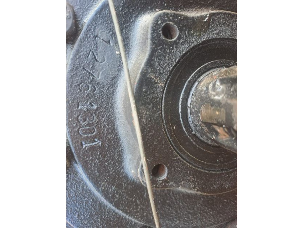 SWIVEL GEAR COMPLETE. 540/1000 R.P.M (TETE GYRODINE COMPLETE)