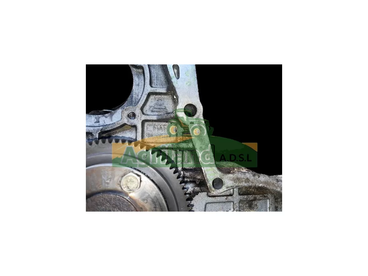 CARTER DE DISTRIBUTION AVEC POMPE HYDRAULIQUE ET PIGNON Z80