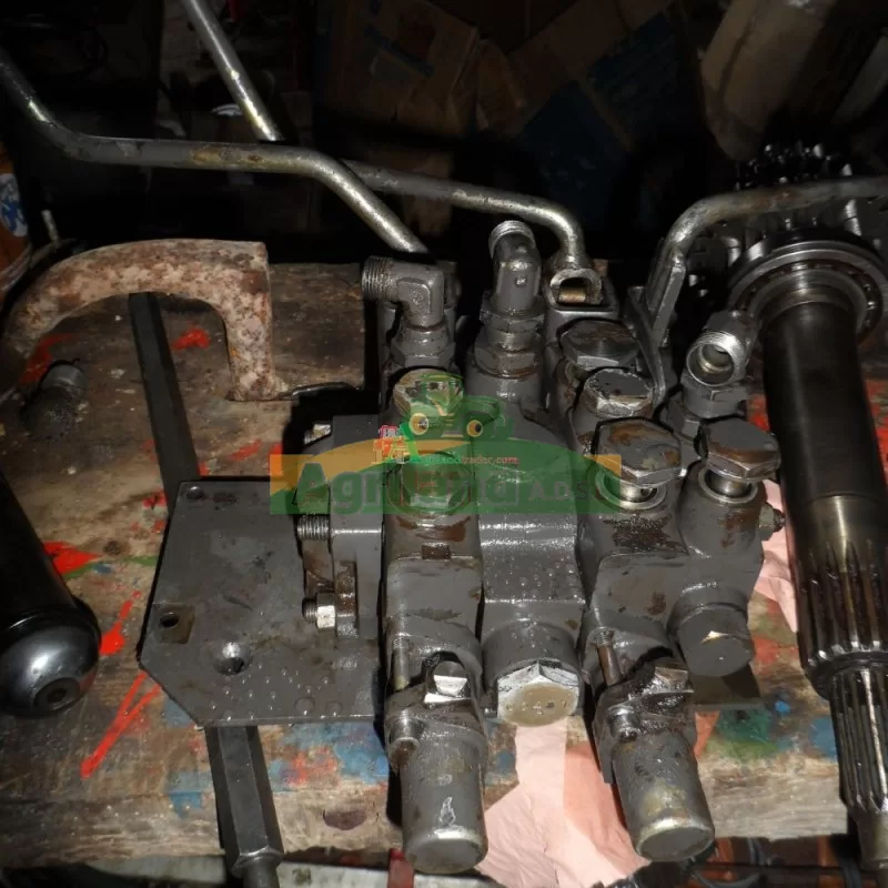 RENAULT Bloc Distributeur Avec Double Effet 751 851