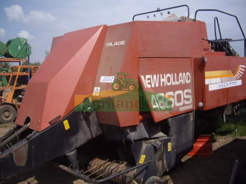 Big Baller Hesston 4860S