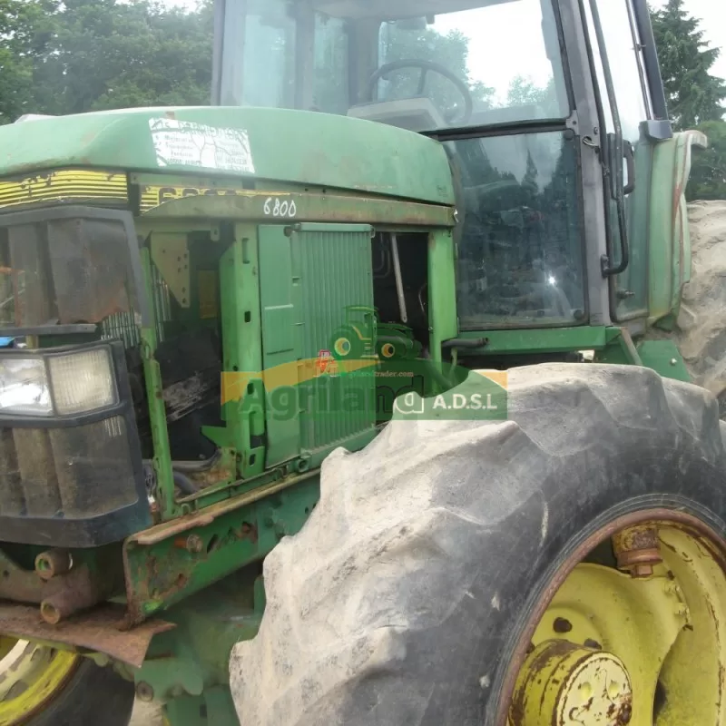 John Deere 6800