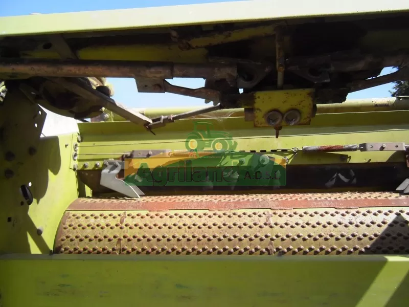 Rouleau Round Baller Claas
