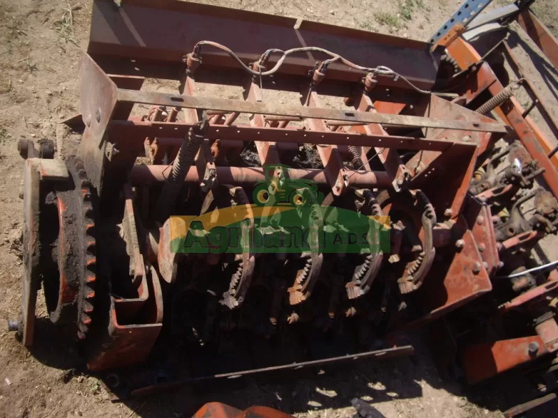 Noueur Complet Pour Hesston 4700